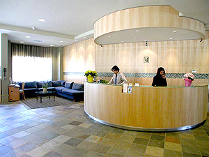 Quality Hotel Vancouver Airport South lobby