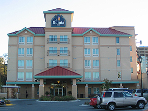 Quinta Inn Vancouver Airport     Discount Rates  Location and Reviews