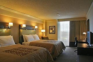 Sandman Signature Hotel Resort Vancouver Airport  room